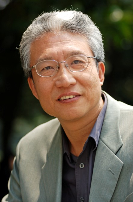 2012/8/15 黄卫平,教授,深圳大学当代中国政治研究所所长